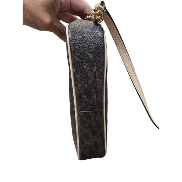 Michael Kors womans brown Jet Set Travel Large Logo Crossbody Bag SKU 9224 - Picture 11 of 15